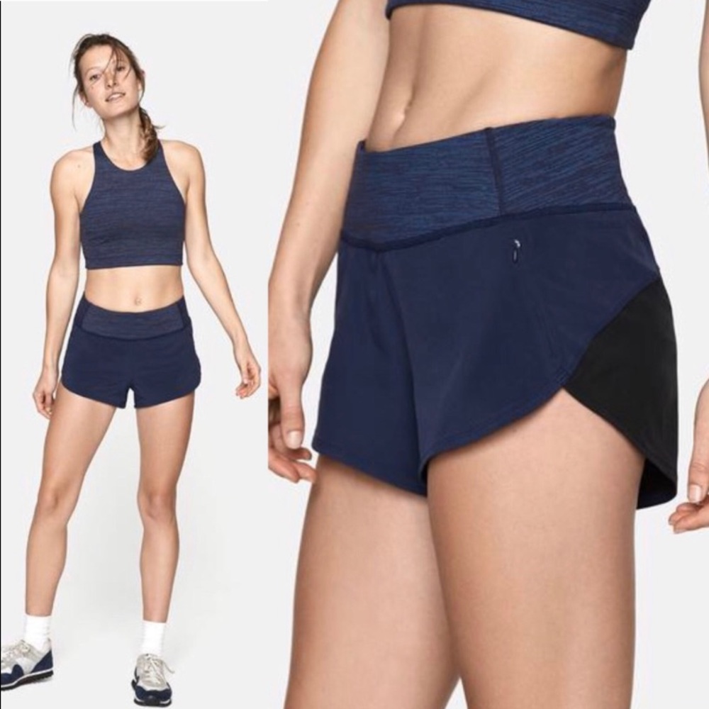 Outdoor voices Hudson 2.5” sz lg short. Navy/black